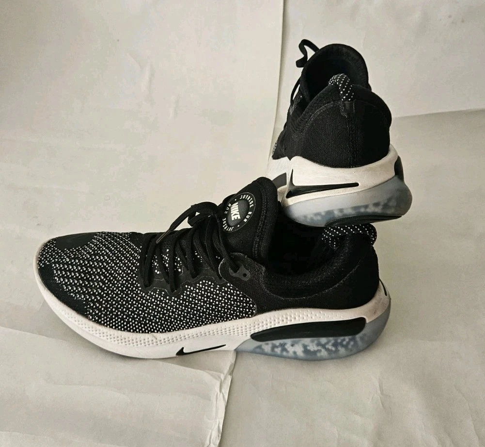 Nike Joyride Run Flyknit Oreo | eBay display picture 3