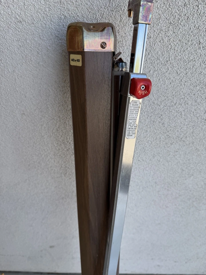 VINTAGE Da-Lite Versatol Portable Collapsible Projector Screen Brown 40" x 40” - Image 2 of 4