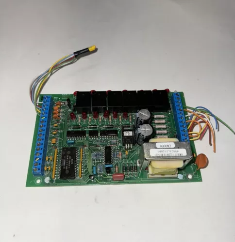 United Technologies TSR01W Temperature Control Relay Pack Module Board Assembly