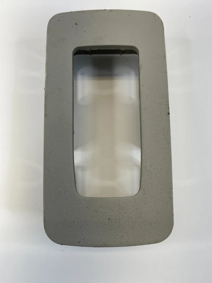 2006 2007 Chrysler 300 Rear Left Side Door Window Switch Cover Bezel 1052530AB Foto 3 de 4