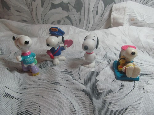 Lot 4 Snoopy Figures -USF Peanuts PVC - Picture 10 of 10