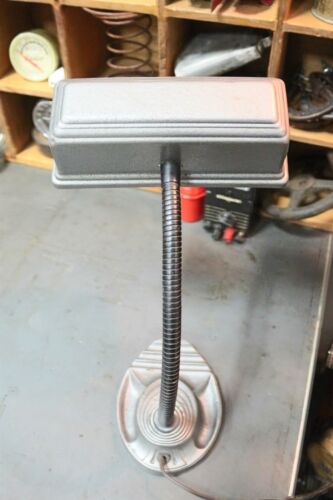 Vintage Industrial Eagle Art Deco Desk Lamp with Metal Shade & Metal Base - Picture 3 of 12