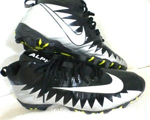 nike shark baseball cleats
