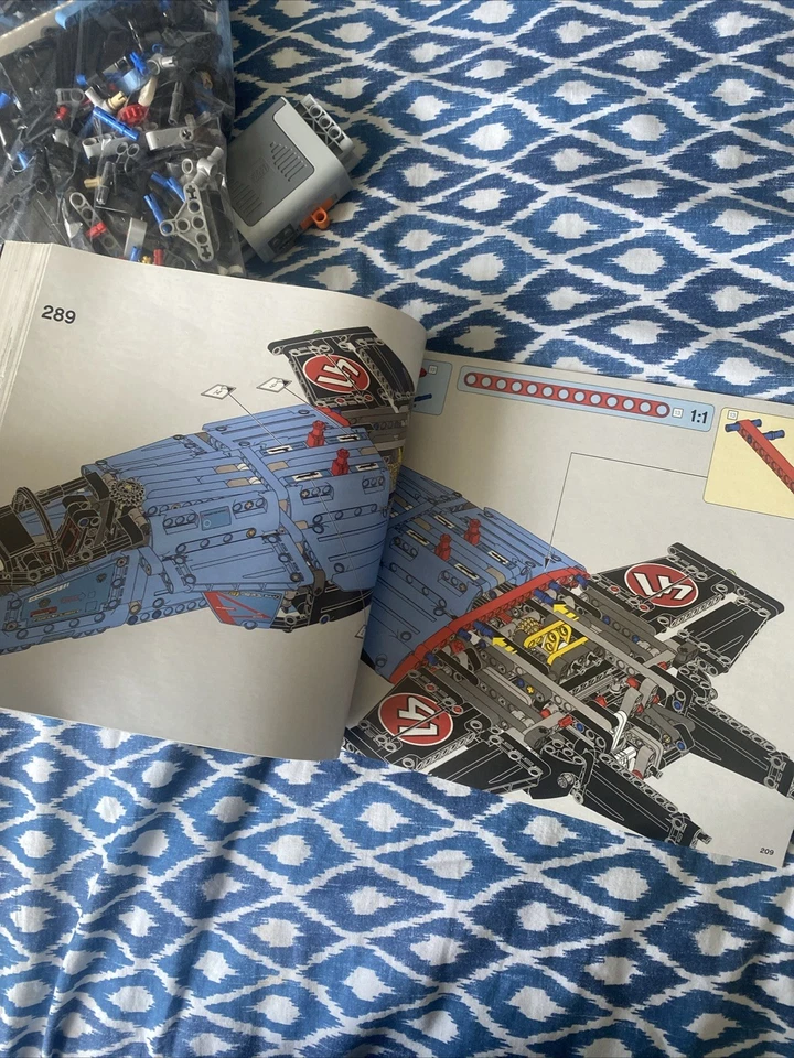 LEGO Technic 42066 Air Race Jet, photo 4 of 5