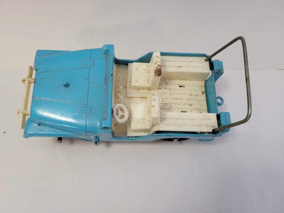 Hubley винтажный металлический джип #1710 масштаб 1/24, 7 дюймов, сделано в США - Изображение 2 из 4