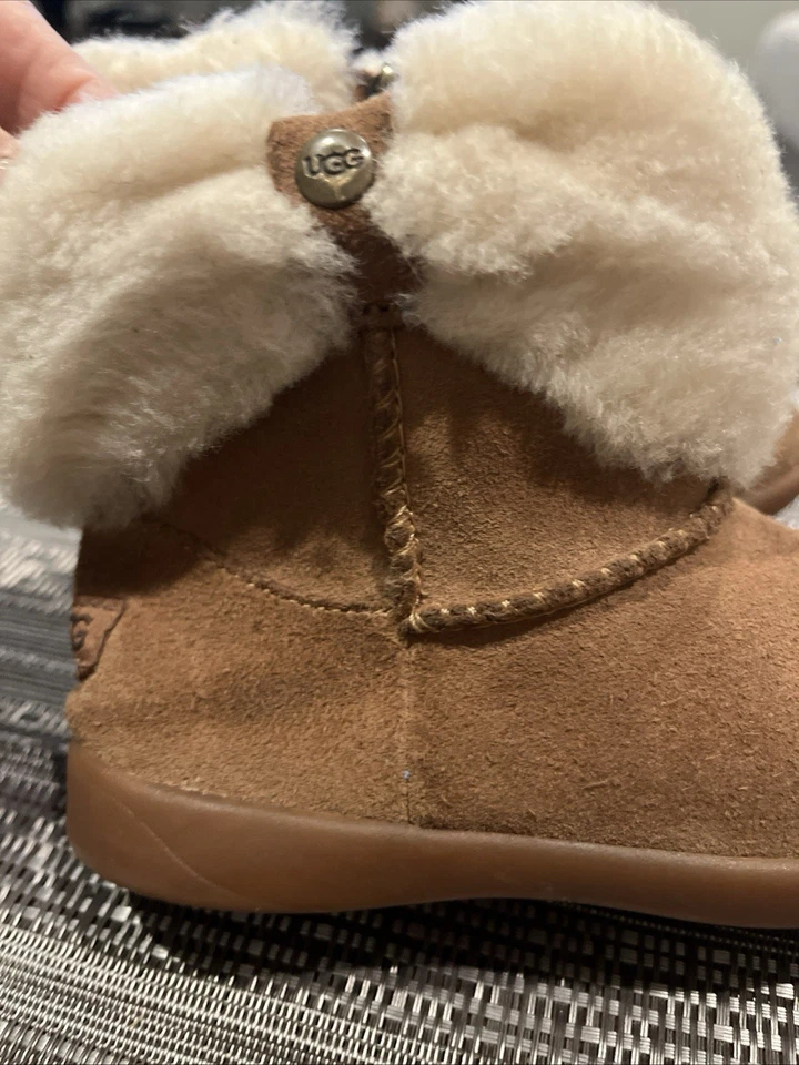 UGG Australia Ramona Boots Chestnut Girls Toddler Size 9 S/N 1095571T - Image 3 of 4