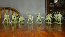 Lot of 16 AIRFIX Australian Infantry WW2 Vintage Soldiers 7 Poses 1/32 Excellent