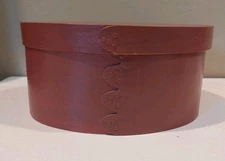 Vintage Shaker Style Oval Wooden Brown Painted Storage Box Scalloped Ends 8x6x4"