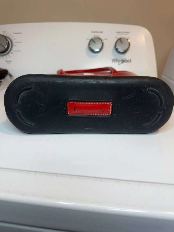 Dooney & Bourke Red Parasole Polished Leather Essex Tote – Vintage Classic - Image 4 of 4