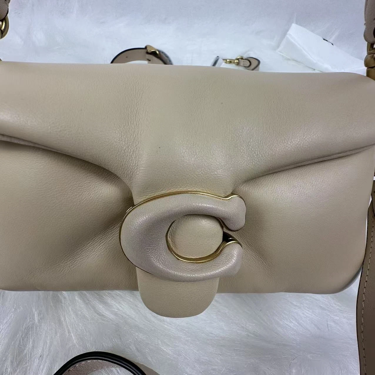 Borsa Coach Pillow Tabby tracolla tracolla 18 in nappa avorio C3880 nuova con etichetta