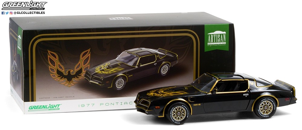 GreenLight 19098 1:18 1977 Pontiac Firebird Trans Am - Starlite Black with Golde