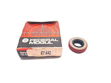 NOS NATIONAL FEDERAL-MOGUL OIL SEALS 471442