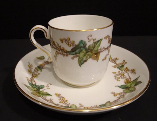 Vintage Set of 4 Minton Lothian Demitasse Cups and Saucers Sets (8 pcs) - Picture 2 of 7