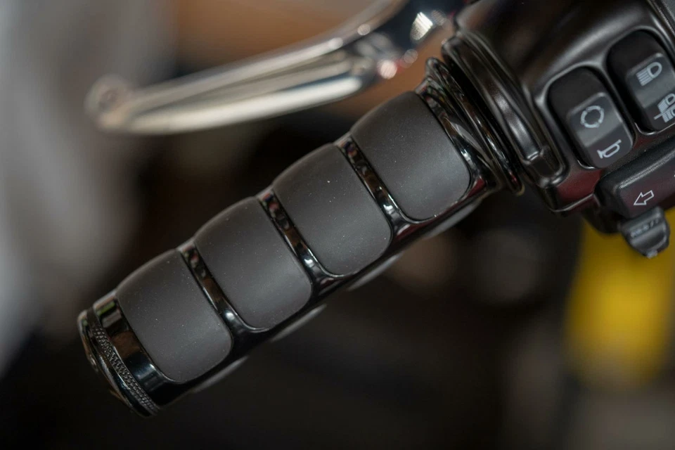 Empuñaduras de manillar negras de 1" para motocicleta clásica Harley Softail Heritage EE. UU. Foto 2 de 4