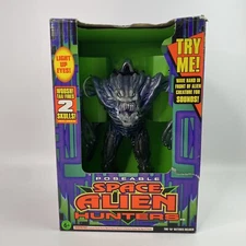 VTG Poseable Space Alien Hunters 12" Figure Light Up Eyes! Trendmasters 1994