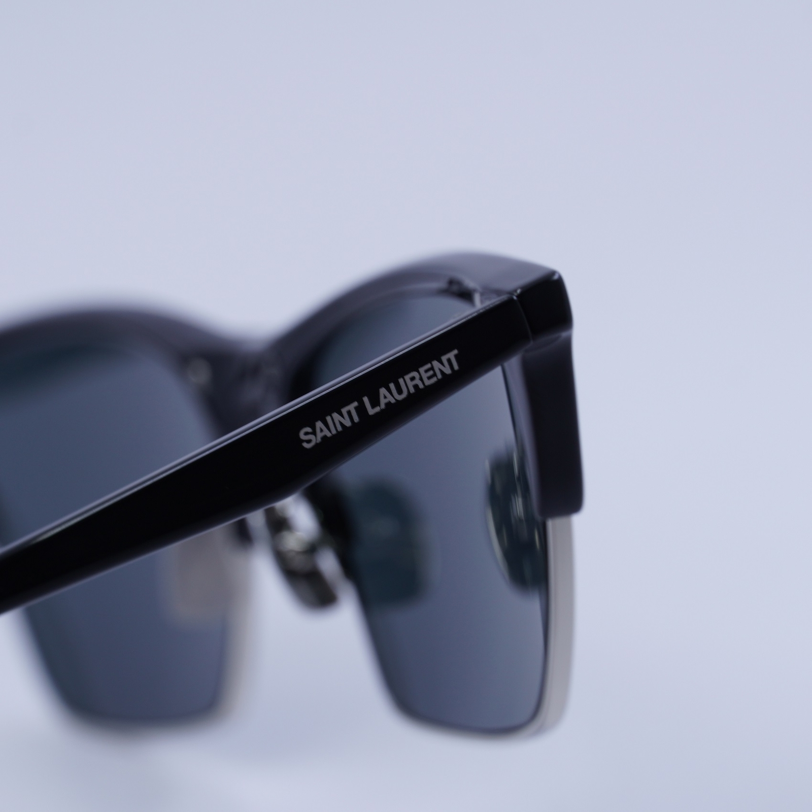 Nuovi occhiali da sole Saint Laurent SL767 002 nero lucido argento grigio scuro 55 16 145