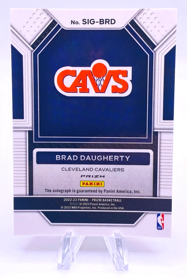 Mira telescópica Brad Daugherty 2022-23 Panini Prizm Signatures roja automática #SIG-BRD Foto 2 de 2