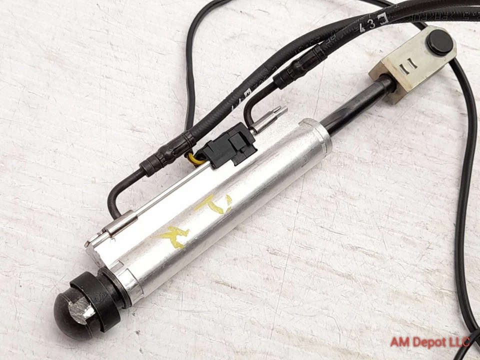 2007 BMW 335i 328i E93 Convertible Right Hydraulic Cylinder Coupling Lock  - Image 2 of 4