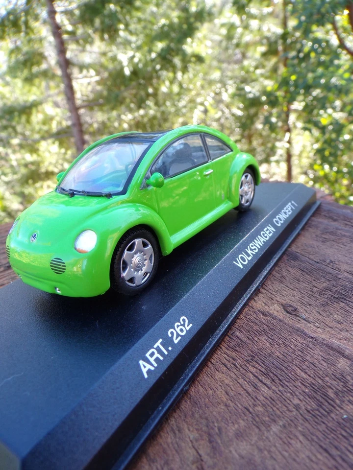 DetailCars platinum Volkswagen Concept 1 1994 green scale 1/43 New in box - Image 2 of 4