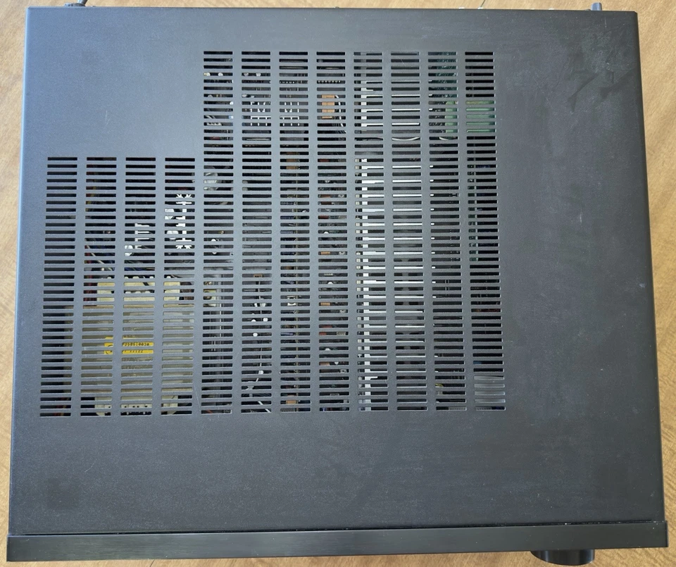 Denon AV Surround Receiver AVR-1802/882 with Remote + Operating Manual Bundle - Image 4 of 4