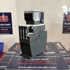 Eaton DIL M32-10, XTCE032C10 Contactor w/ DIL A-XHI13, XTCEXFAC13 Aux Contact