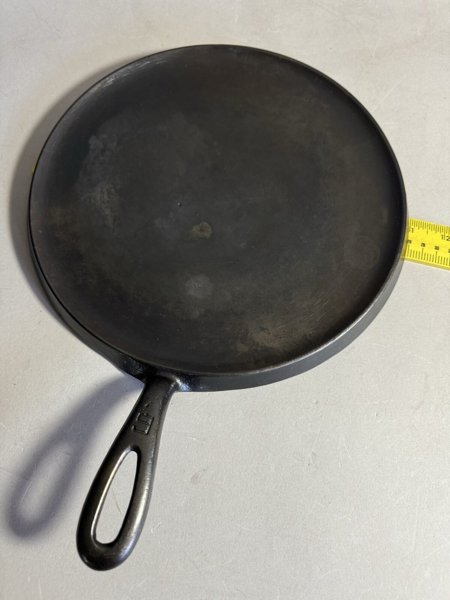 Vintage GRISWOLD CAST IRON GRIDDLE 9 Large Block Logo 609 Erie Pa 