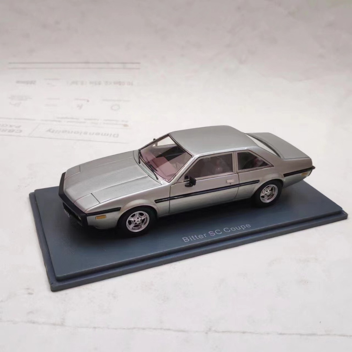 NEO 1/43 ビッター SC クーペ 1979 (ダークブラウンメタリック) NEO 1/43 ビッター SC クーペ 1979 (ダークブラウンメタリック