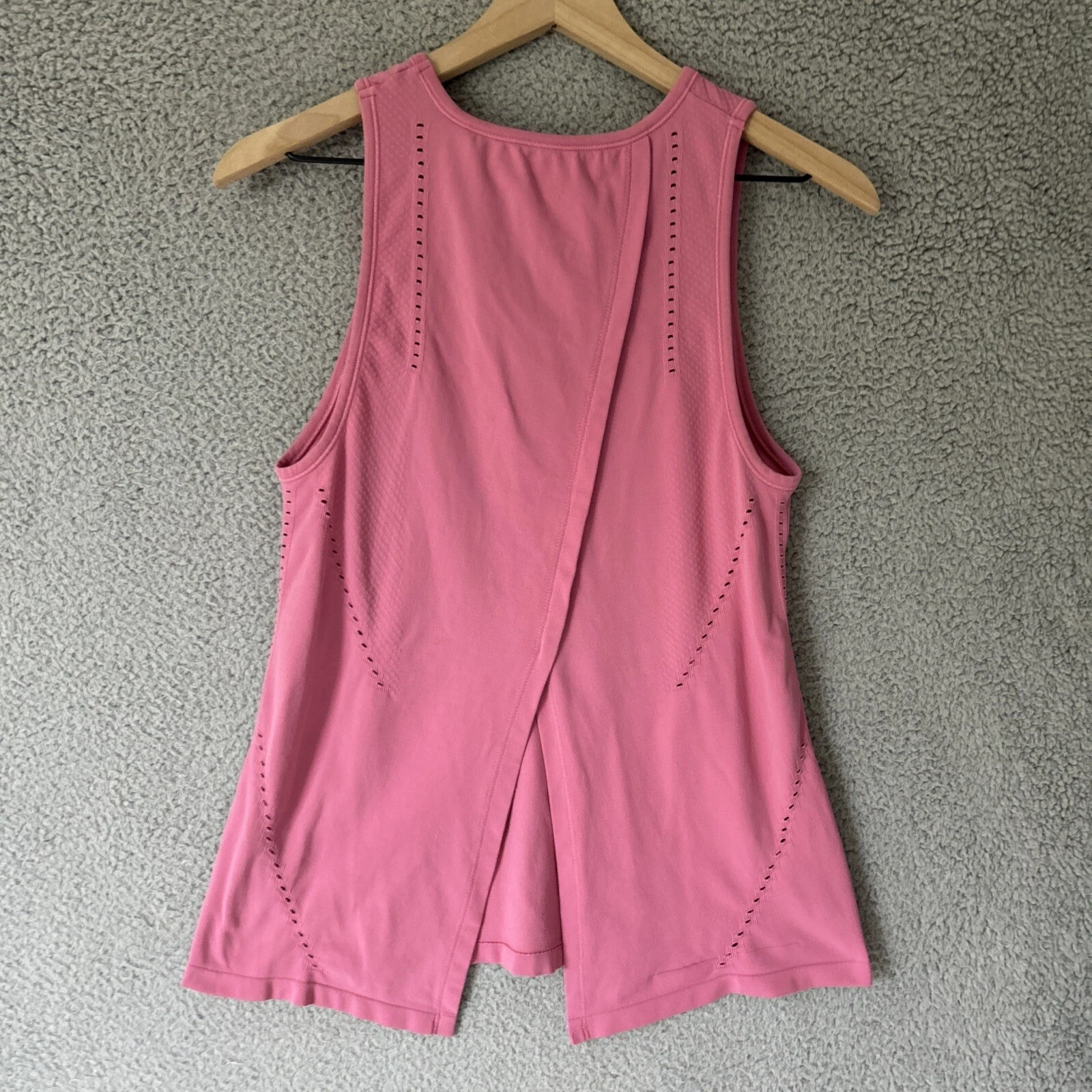athleta foothill split back workout sleeveless high neck tank-top