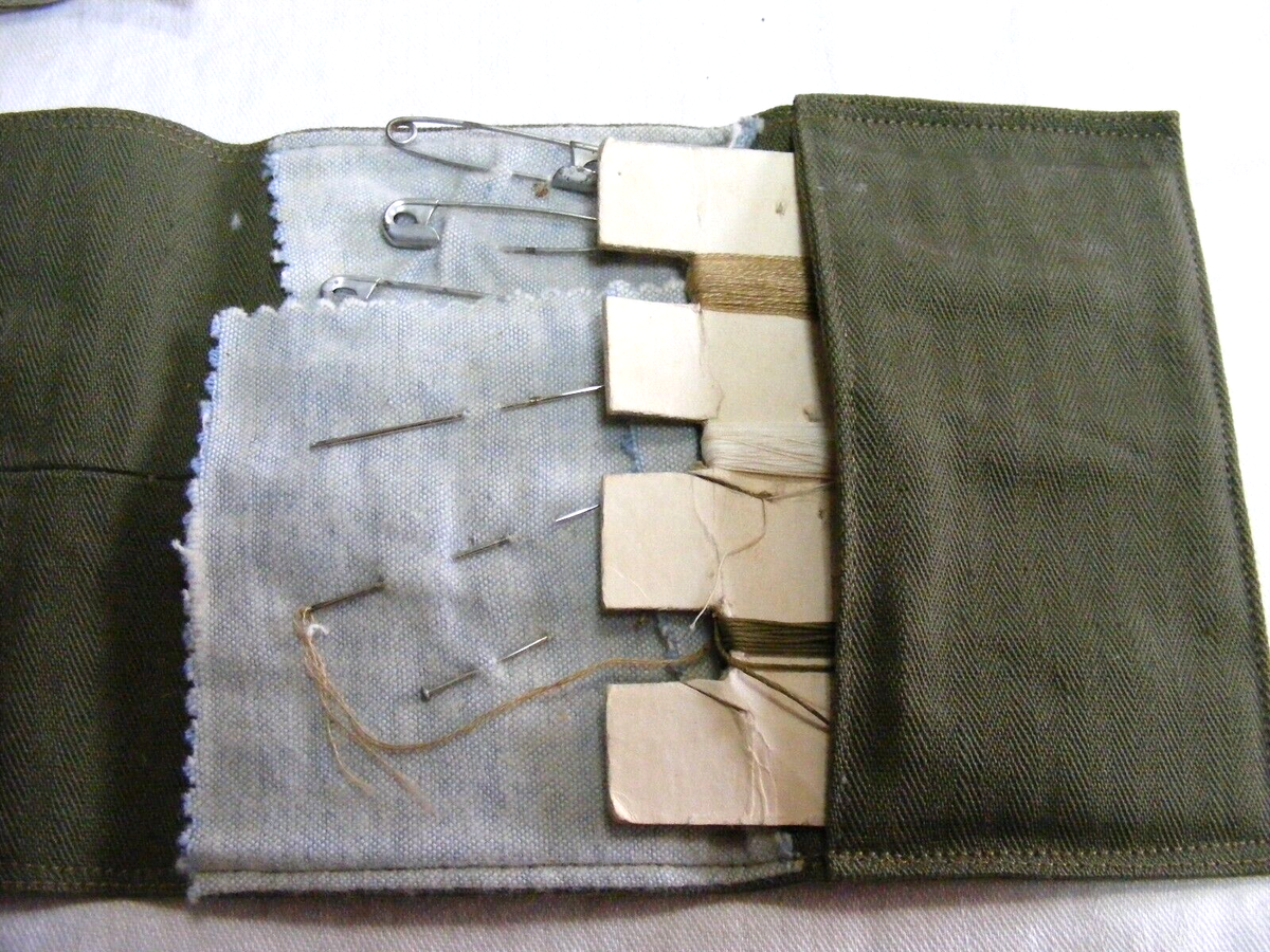 アメリカ軍　レッドクロス Vintage WW2 American Red Cross Sewing Kit 8-a #6 | eBay