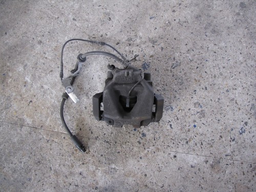 BMW 3er E90 E91 LCI Bremssattel mit Träger vorne links 57/24 6778145