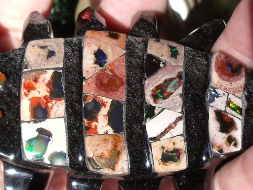 2,125 CTS Gold sheen Obsidian Scorpion with Cantera Fire Opal Inlay - Picture 19 of 22