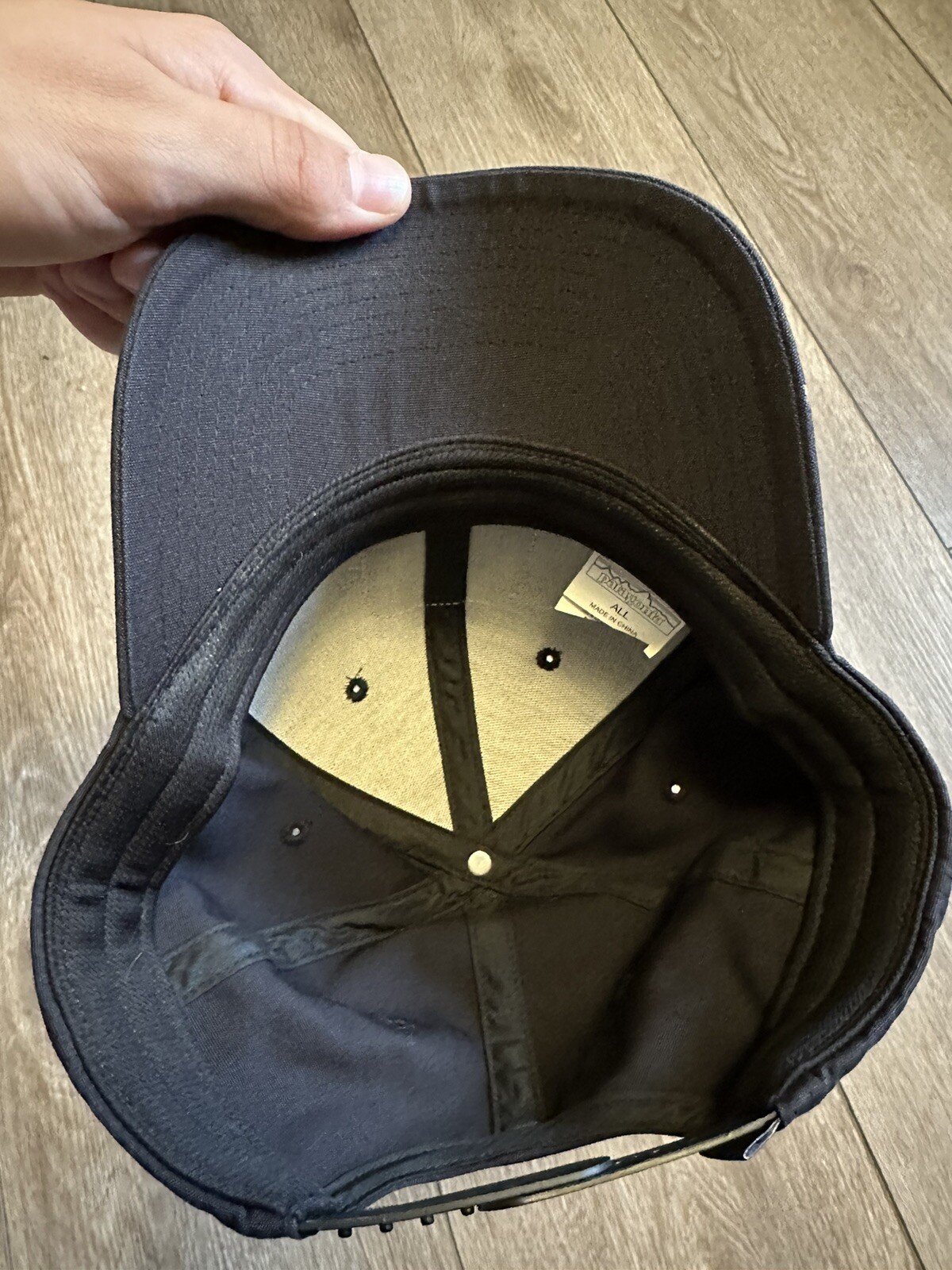 Patagonia Snapback Hat Shield Patch Logo Black Ma… - image 4