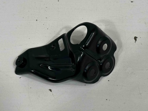 BMW X5 G05 Kotflügelhalter vorne rechts 7451725 2024 23123504