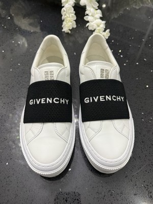 Givenchy Elastic Band Detail Sneakers  Size 38