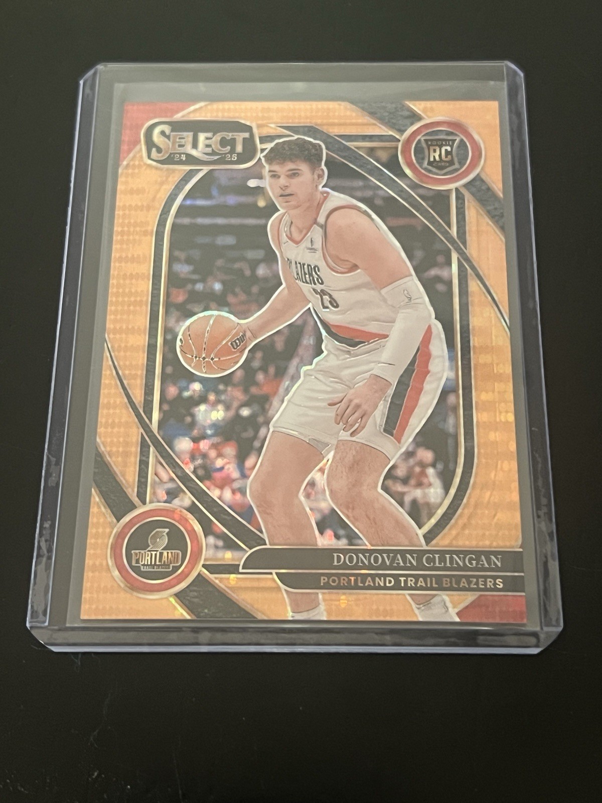 2024-25 Select Donovan Clingan RC Courtside FOTL Orange Pulsar Base 11/18 SSP