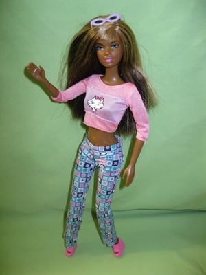 28624 African American BARBIE Christie 2000 KITTY FUN Doll in Cat Shirt Outfit