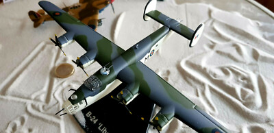 Consolidated B 24 LIBERATOR 1940  / Metall 1:144  Yakair / Avion / Aircraft 
