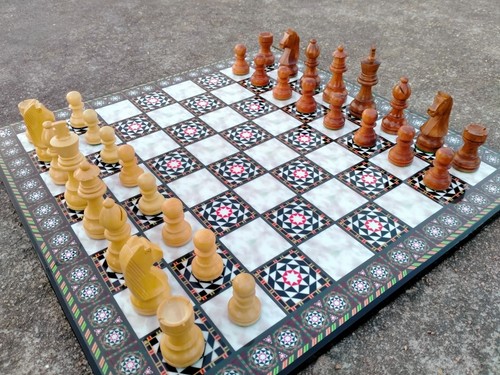 16"x16" Inch Wooden Laminated Flat Chess Board With Special Chess Pieces Set - Picture 3 of 7