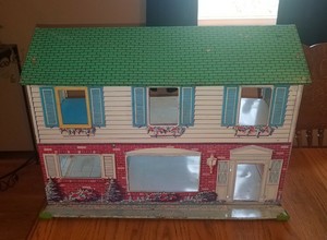 metal dollhouses from the 50s