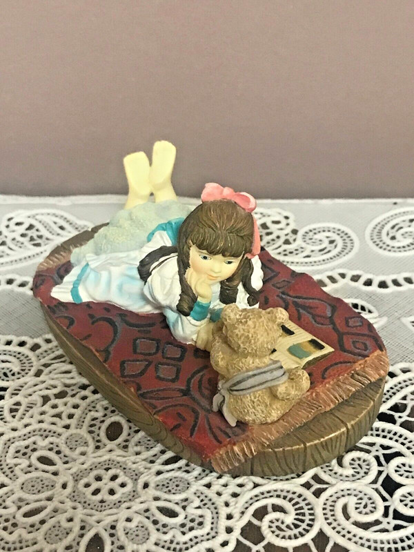 Sandra Kucks's Treasures Figurine "Teacher's Pet" 1997
