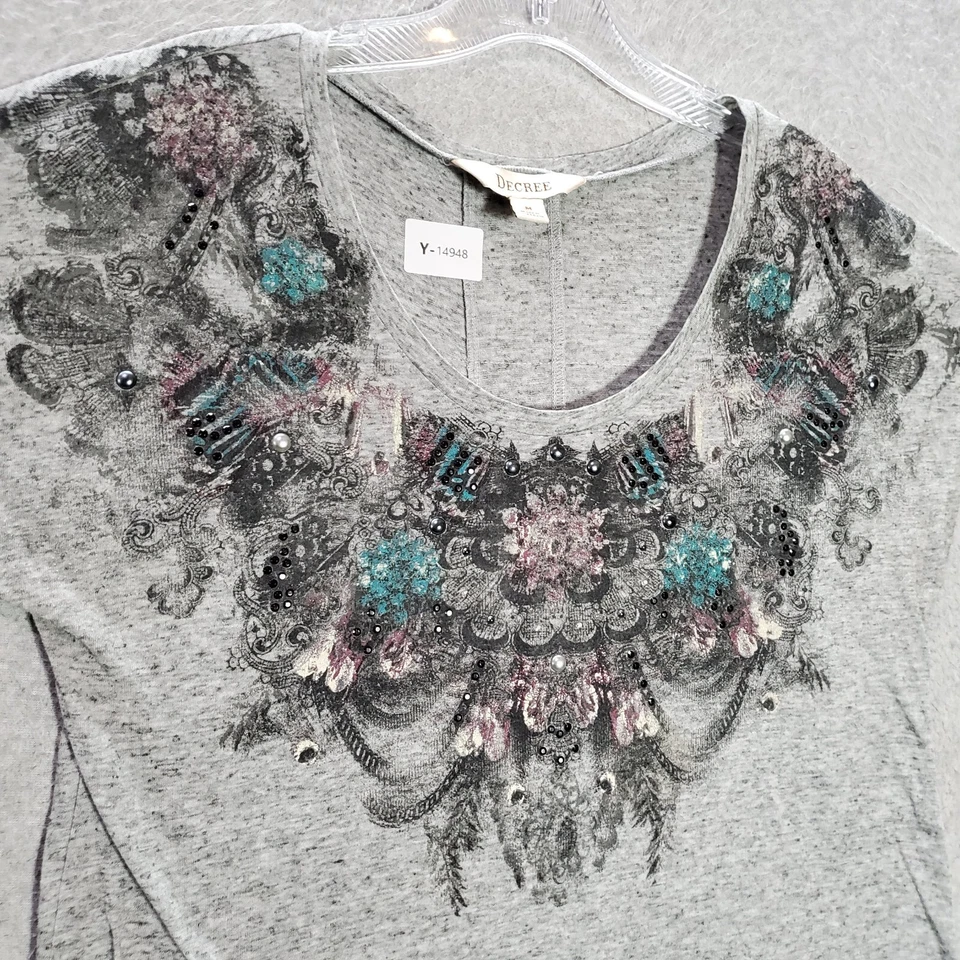 Top Mujer Decree M Gris Camisa Mezcla Lino Floral Estrás Manga Corta LEER Foto 2 de 4