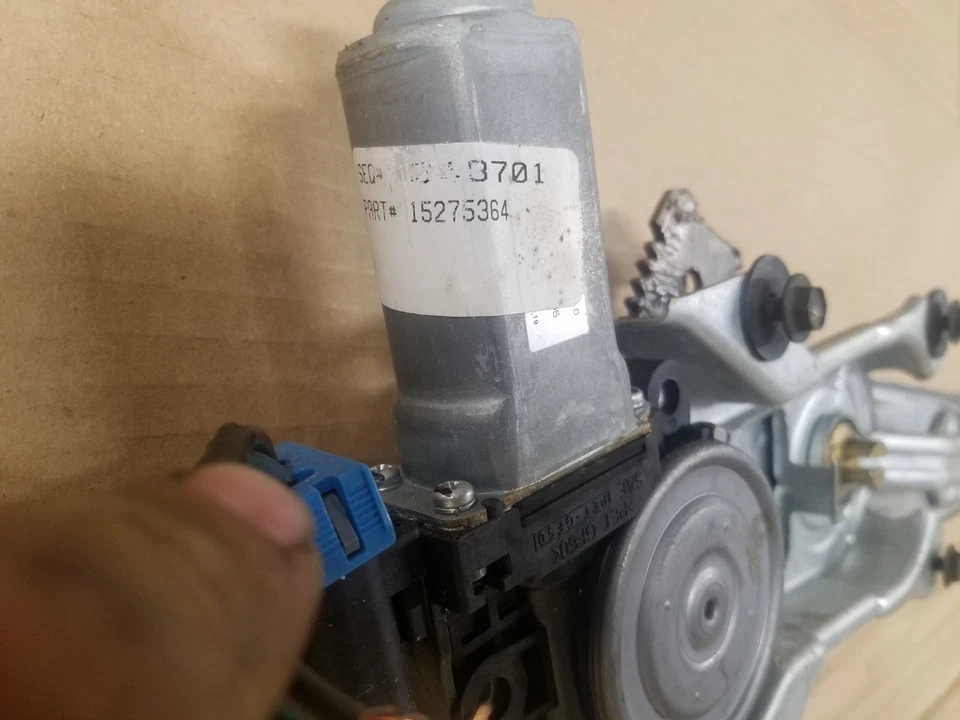 CHEVY COBALT PONTIAC G5 RH FRONT WINDOW REGULATOR 05 06 07 08 09 10 22714605 Foto 3 de 3