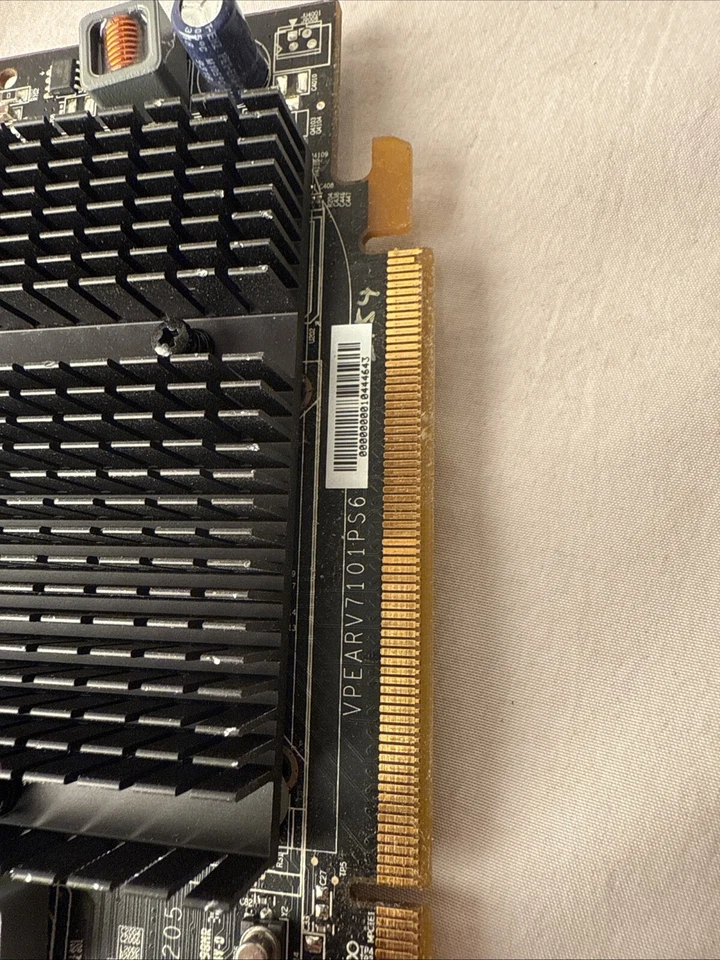 XFX HD-435X-ZAHR Radeon HD 4350 1GB DDR2 DVI S-Video VGA PCIe Graphics Card. - Image 4 of 4