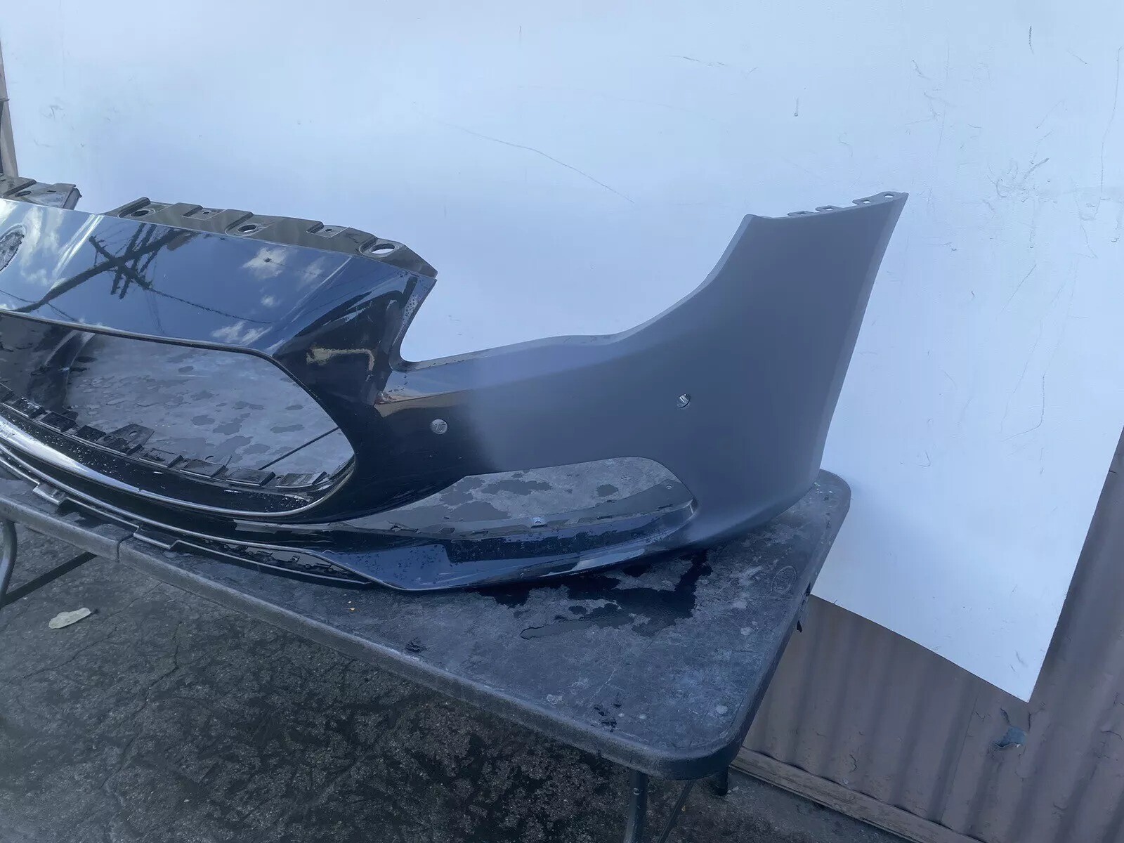 2018 2019 2020 MASERATI QUATTROPORTE FRONT BUMPER COVER OEM USED