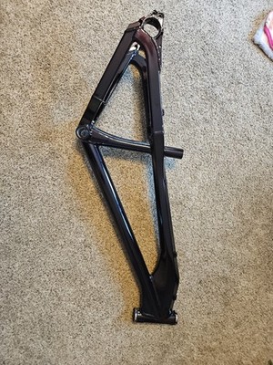 Santa Cruz Jackal 3 (2nd gen) frame *freshly painted* with misc