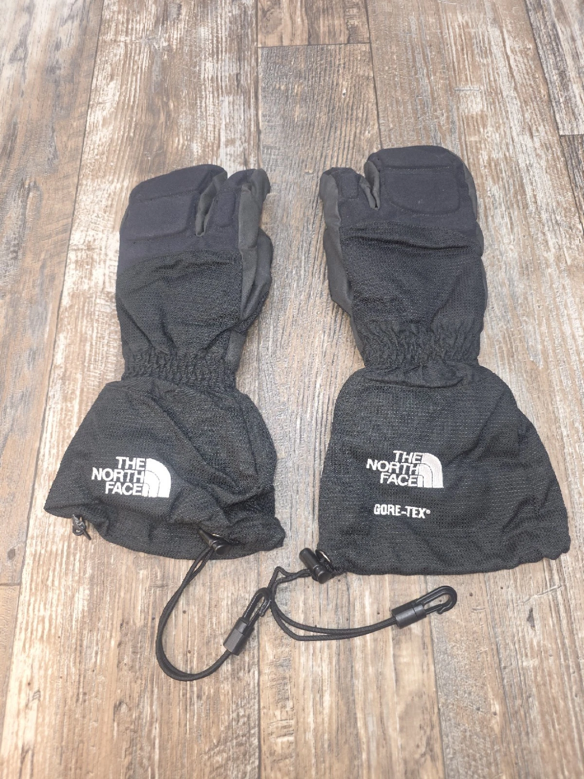 The North Face Gore-Tex Ski Gloves. Cold Weather Snowmobile Black Size XSmall