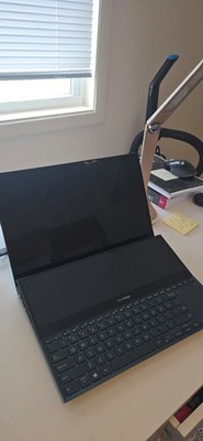ASUS ZenBook Pro Duo 15 OLED UX582 i7-10870H 2.2GHz 16GB RAM