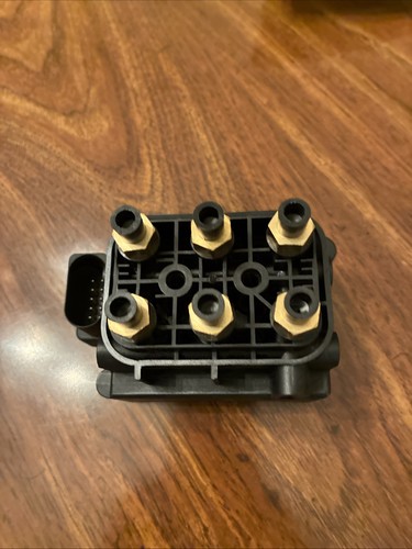Air Suspension Compressor Valve Mopar 68204398AA