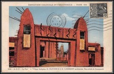 49710 N°270 la porte du village indigène AOF couleur Exposition coloniale Paris 