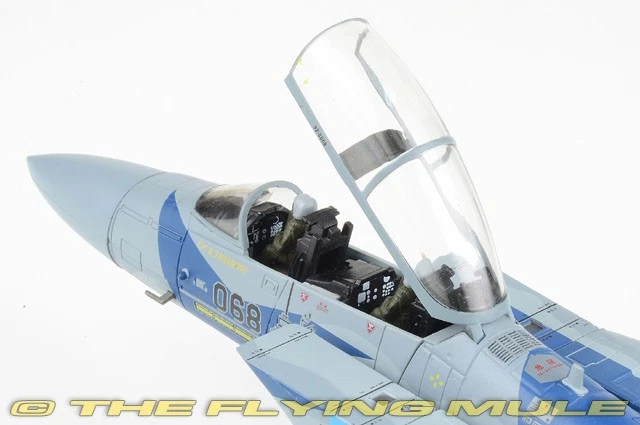 Hobby Master 1:72 F-15DJ Eagle JASDF Hiko Kyodotai #92-8068 - Imagem 3 de 4